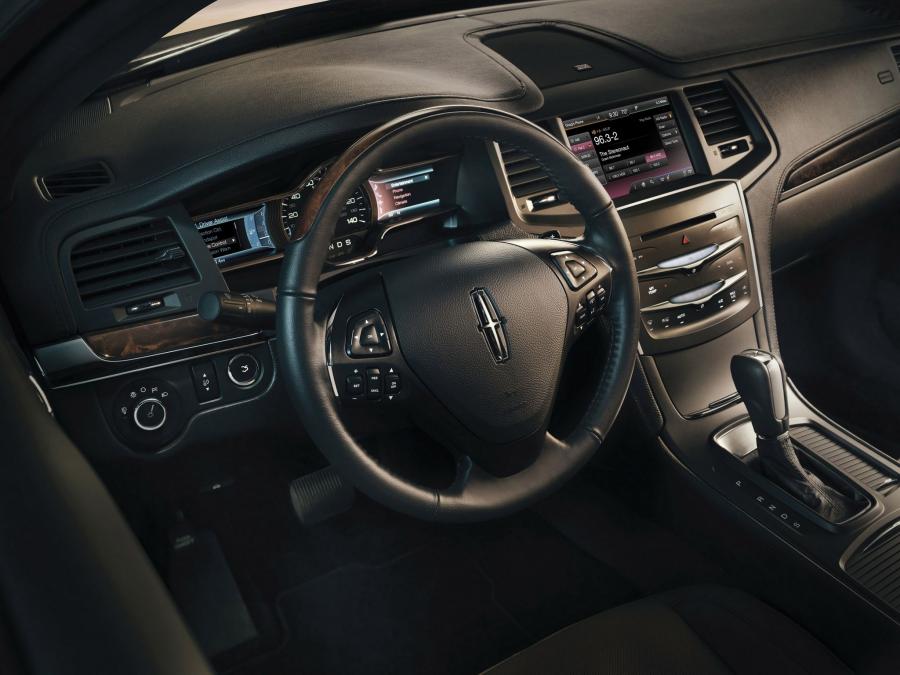  Lincoln MKS 2012 года  (фото 4 из 12)